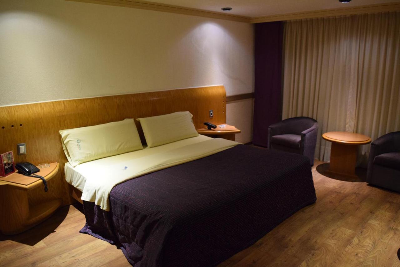 Hotel & Suites La Marquesa Toluca Exteriér fotografie