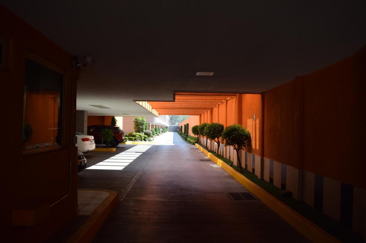 Hotel & Suites La Marquesa Toluca Exteriér fotografie